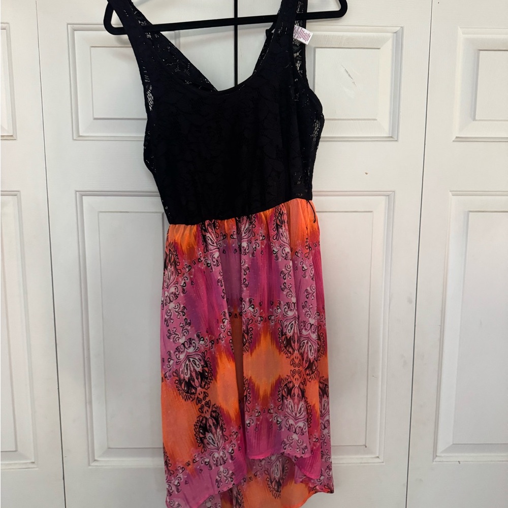 Black and Multicolor Sleeveless Dress